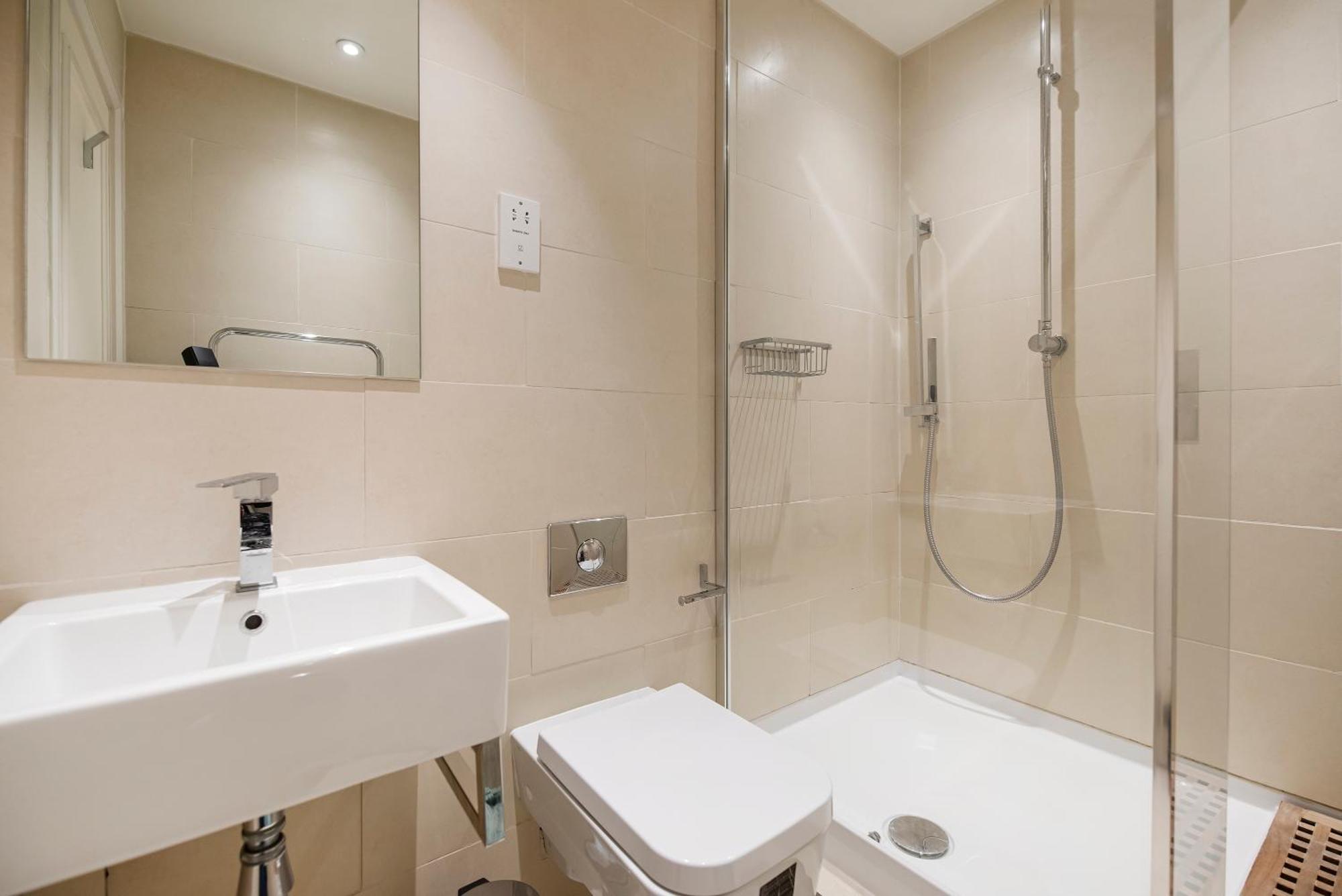 Central 2 Bed Maissonette London Exterior foto