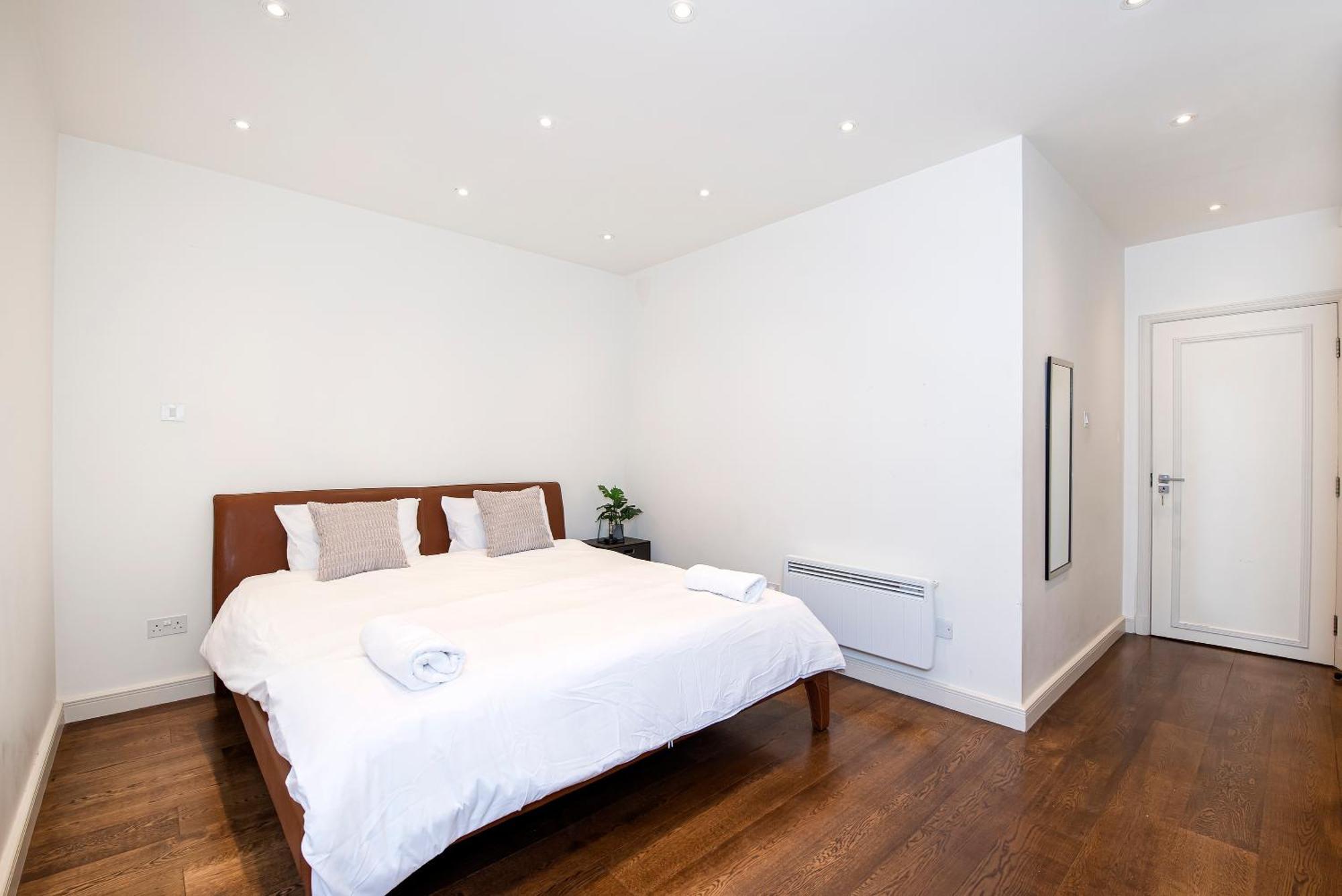 Central 2 Bed Maissonette London Exterior foto